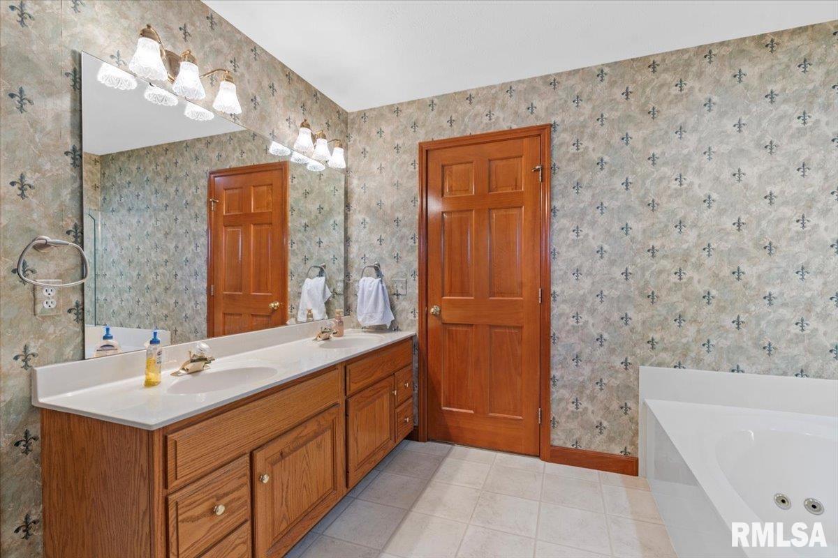 337 Keystone Drive Chatham, IL 62629 - Photo 25 of 49