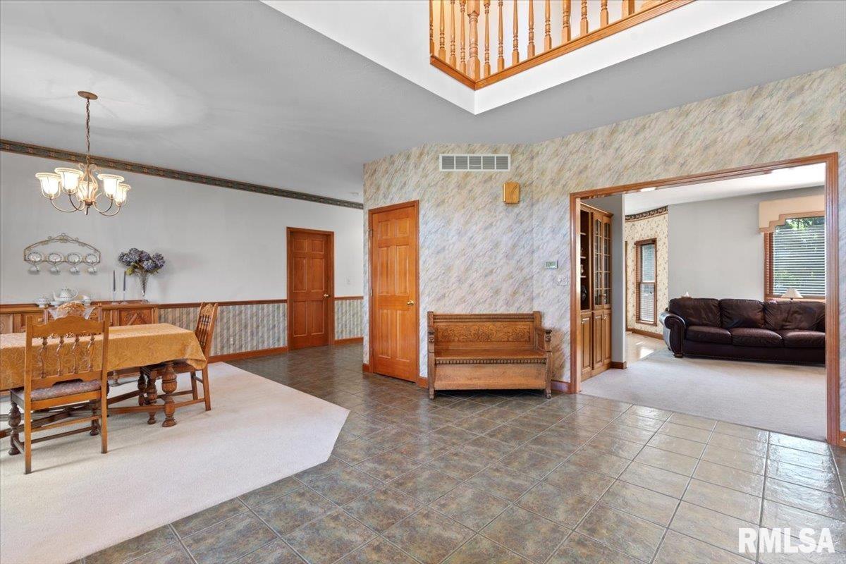 337 Keystone Drive Chatham, IL 62629 - Photo 4 of 49