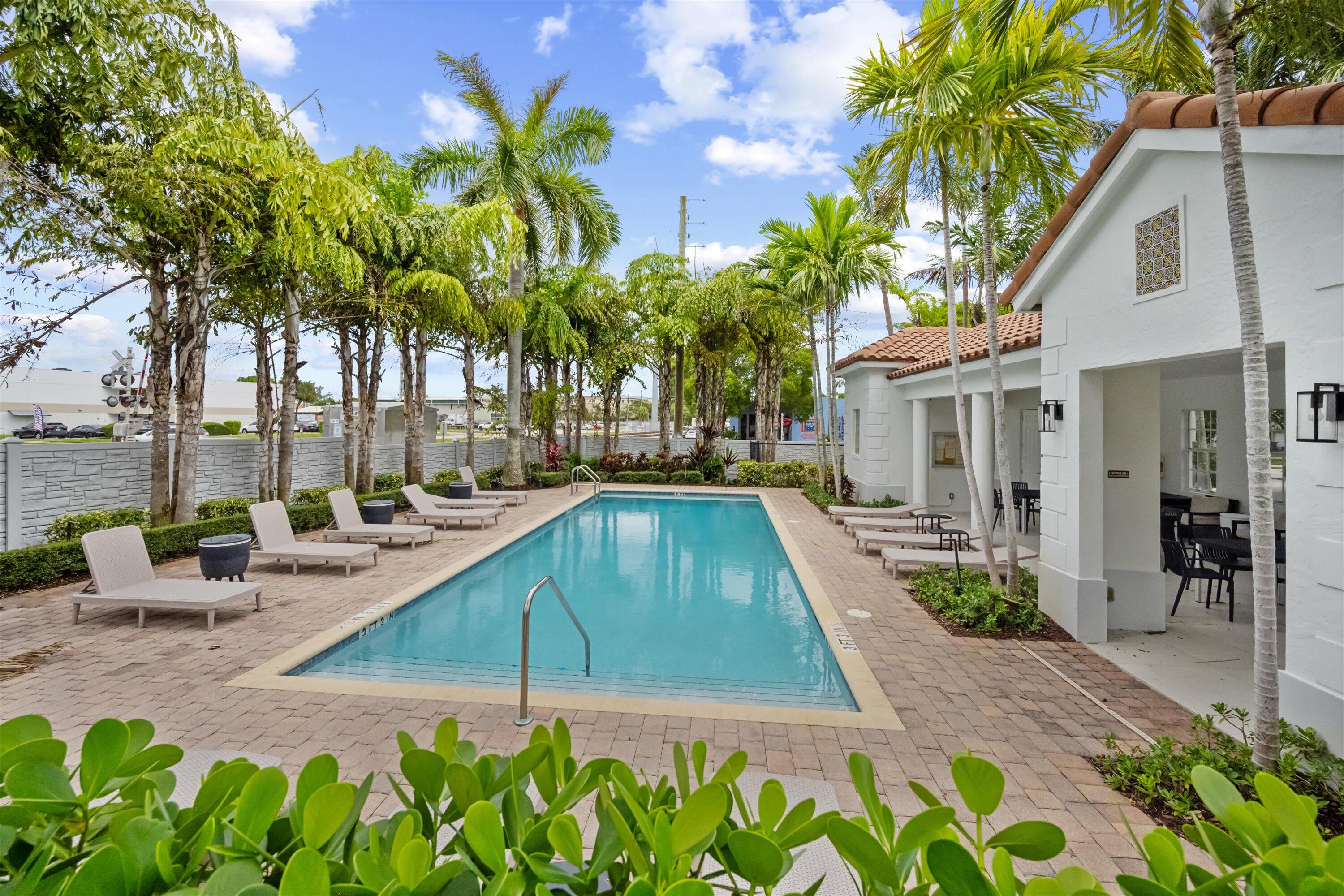 474 Francesca Ridge Road Boynton Beach, FL 33435 - Photo 31 of 33 Community Pool