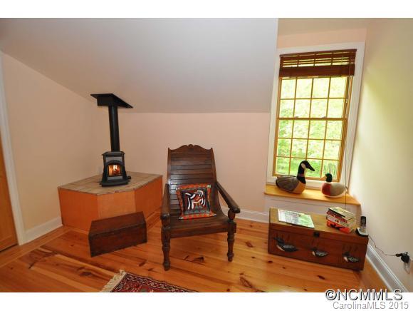 1040 Norton Fork Road Hot Springs, NC 28743 - Photo 7 of 24 Gallery Image 7