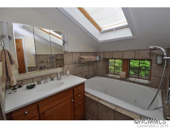 1040 Norton Fork Road Hot Springs, NC 28743 - Photo 9 of 24 Gallery Image 9
