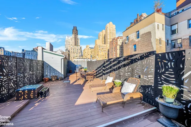 $1,750,000 | 24 West 70th Street, Unit PH4 | Upper West Side