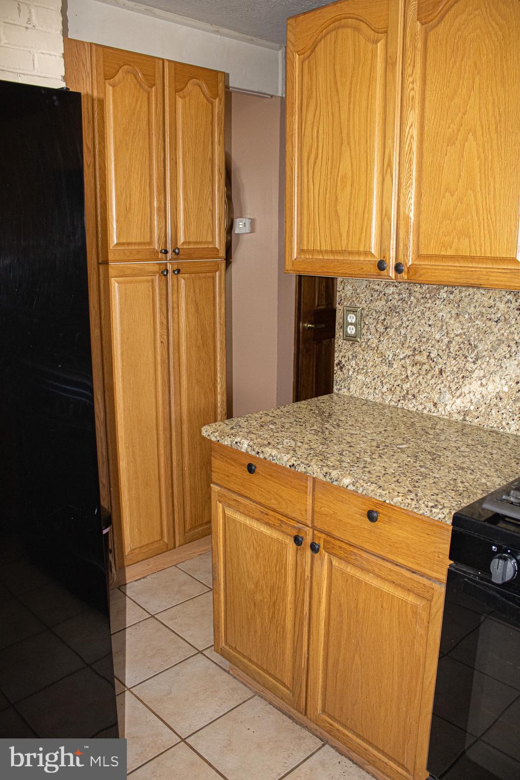 9313 Cloverly Road Philadelphia, PA 19114 - Photo 8 of 31 Gallery Image 8