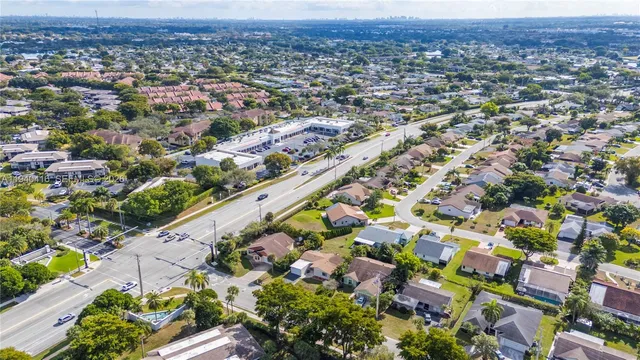 $375,000 | 10010 Northwest 71st Place, Tamarac, FL 33321