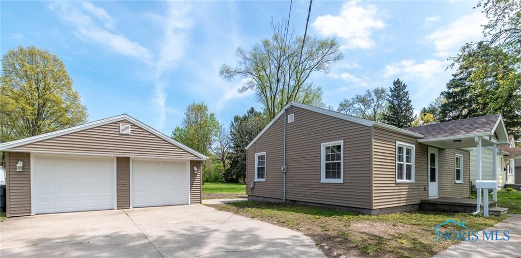 644 Hayes Road Toledo, OH 43615 - Photo 2 of 20 Gallery Image 2
