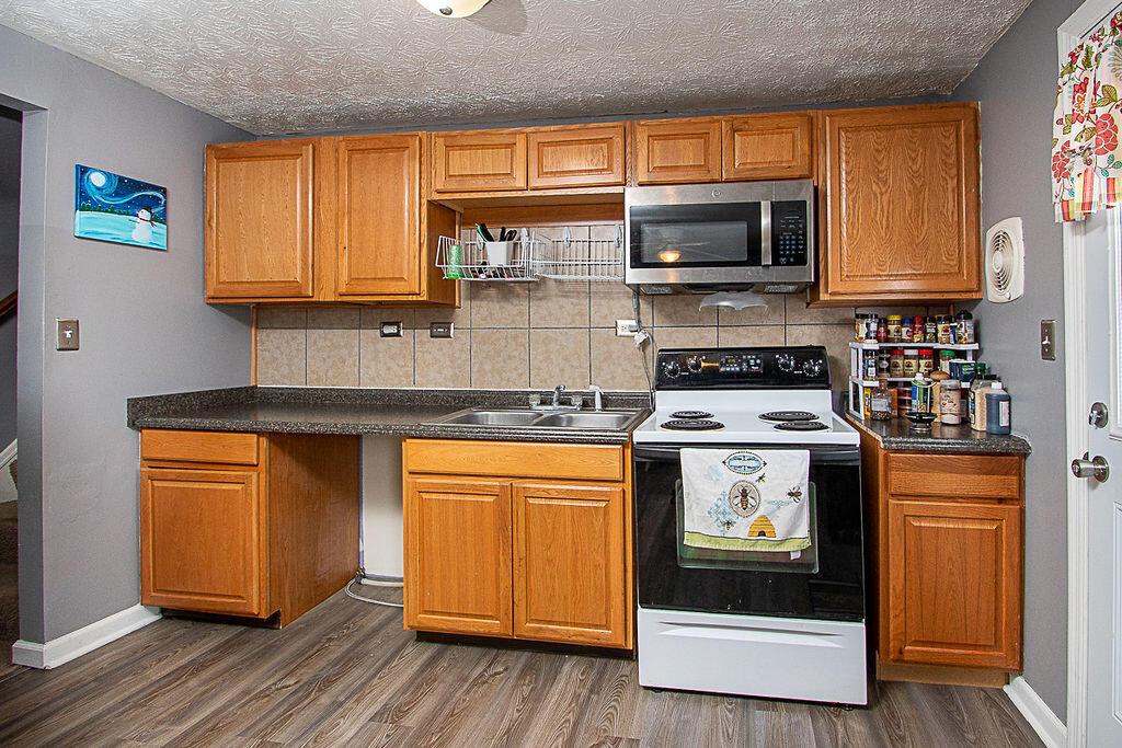 3280 Fontaine Road Columbus, OH 43232 - Photo 7 of 21 FontaineDr010