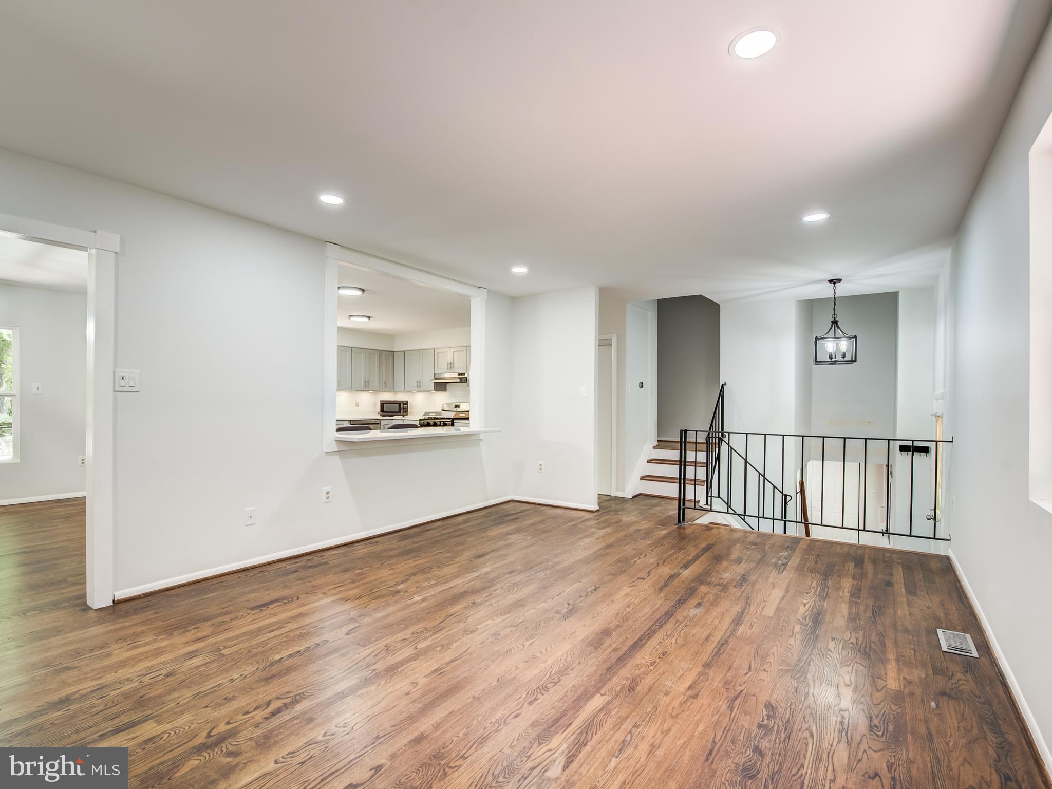 3330 Holland Cliffs Road Huntingtown, MD 20639 - Photo 6 of 64 Living Rm. Alt. View