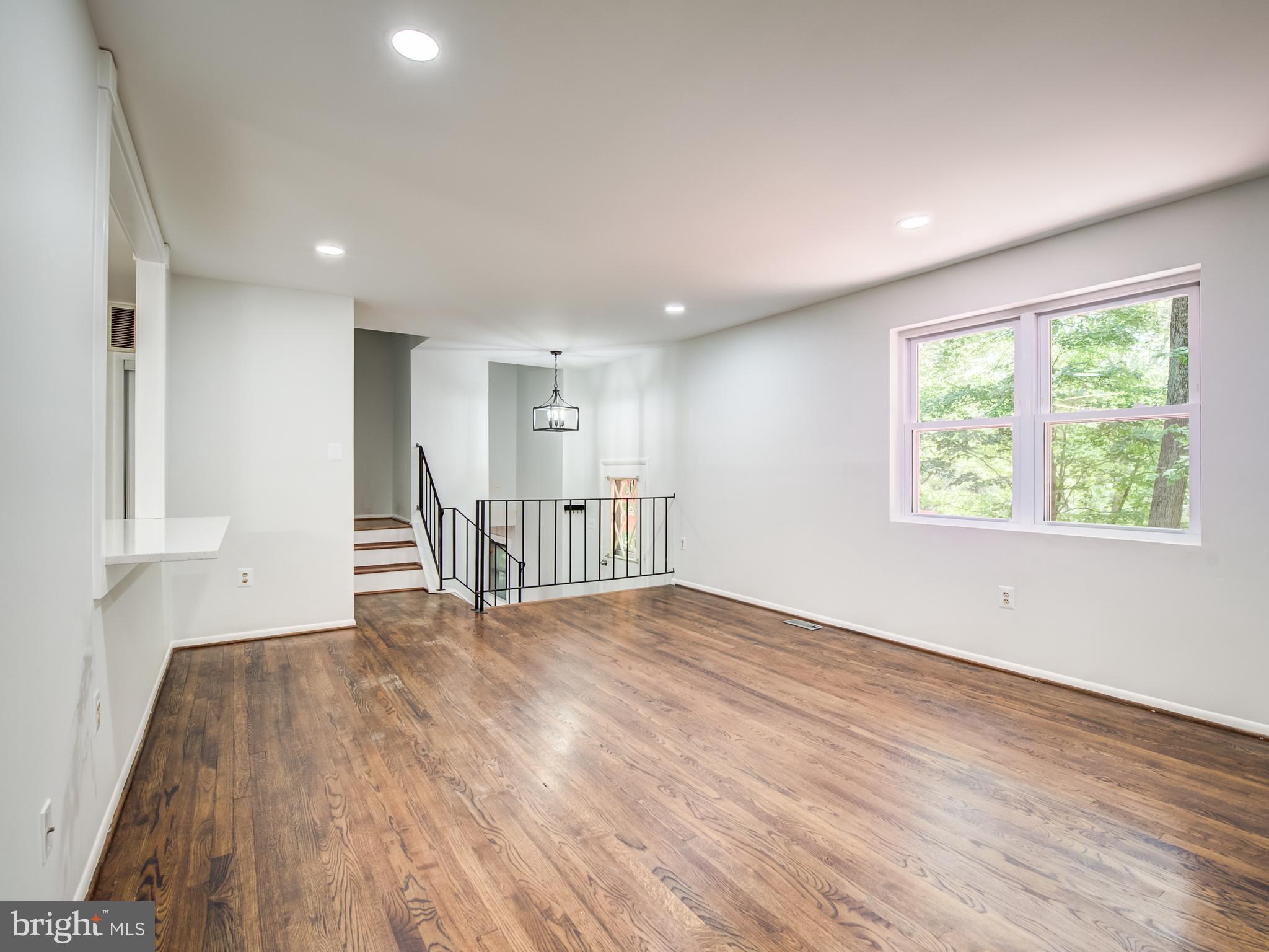 3330 Holland Cliffs Road Huntingtown, MD 20639 - Photo 7 of 64 Living Rm. Alt. View