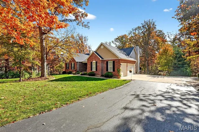 $675,000 | 47 Schaper Oaks Court, Foristell, MO 63348
