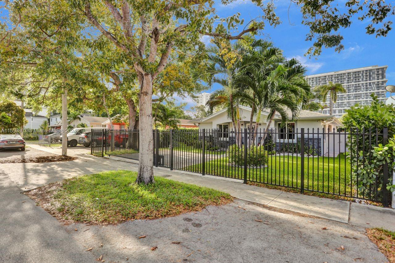2800 Southwest 26th Street Miami, FL 33133 - Photo 39 of 72 a view of a park with a large trees