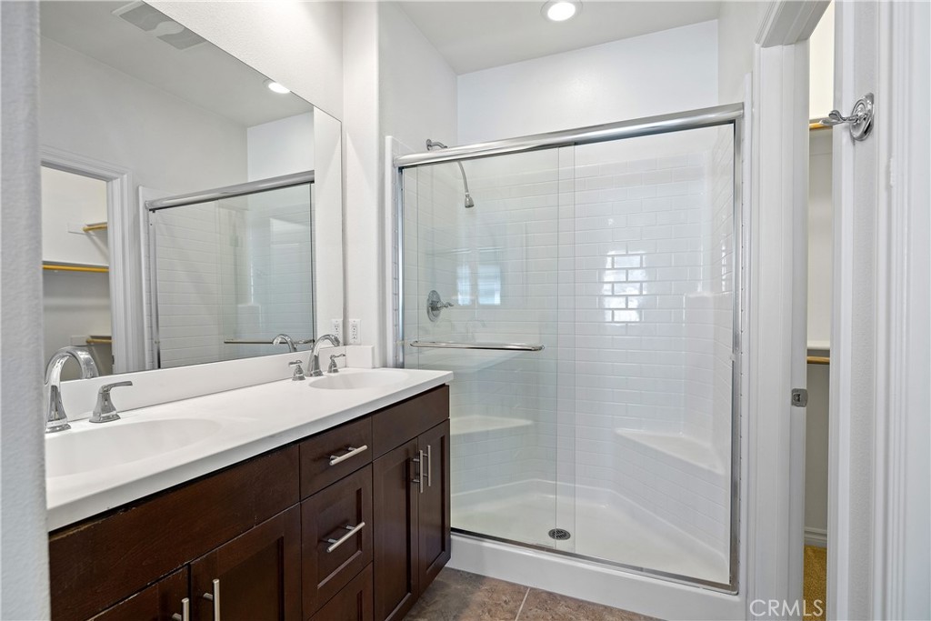 11722 Lakeland Road Norwalk, CA 90650 - Photo 14 of 19