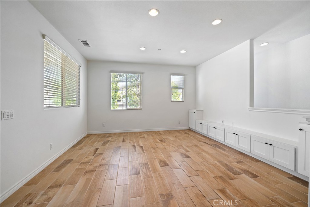 11722 Lakeland Road Norwalk, CA 90650 - Photo 7 of 19