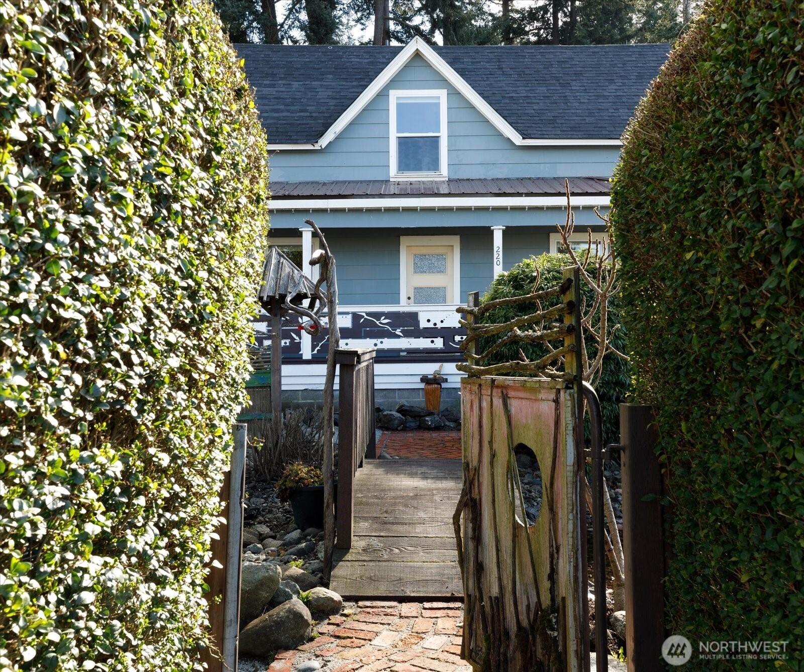 220 Morris Street La Conner, WA 98257 - Photo 4 of 40