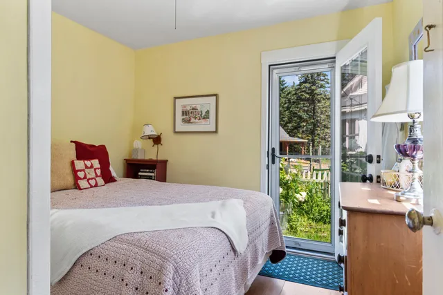 $775,000 | 1020 Hendricks Hill Road, Southport, ME 04576