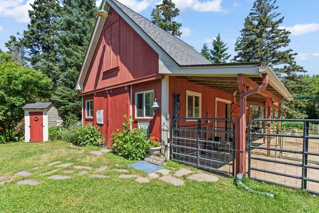 $775,000 | 1020 Hendricks Hill Road, Southport, ME 04576