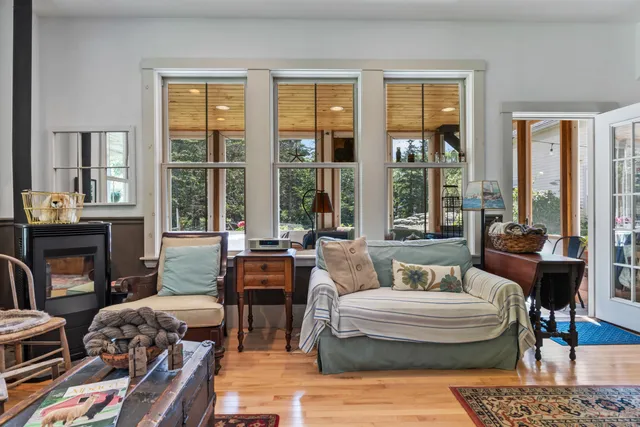 $775,000 | 1020 Hendricks Hill Road, Southport, ME 04576