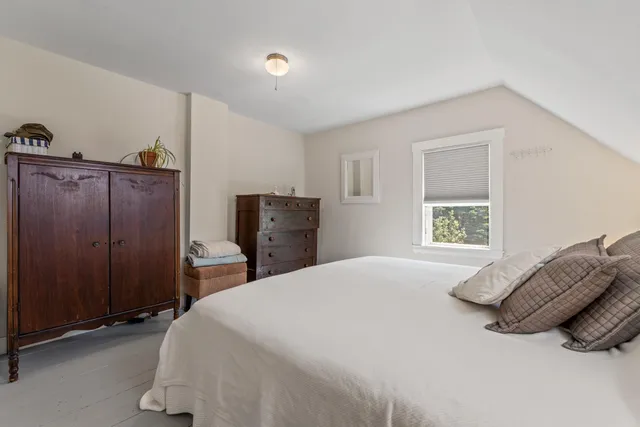 $775,000 | 1020 Hendricks Hill Road, Southport, ME 04576