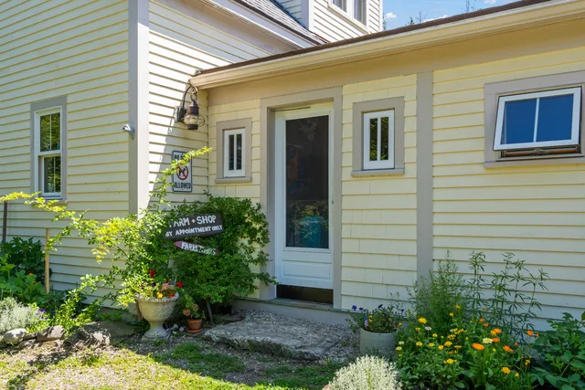 $775,000 | 1020 Hendricks Hill Road, Southport, ME 04576