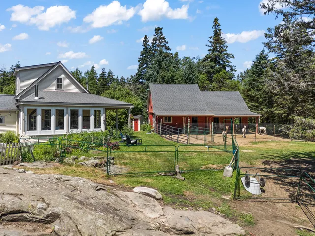 $775,000 | 1020 Hendricks Hill Road, Southport, ME 04576