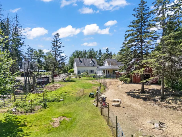 $775,000 | 1020 Hendricks Hill Road, Southport, ME 04576