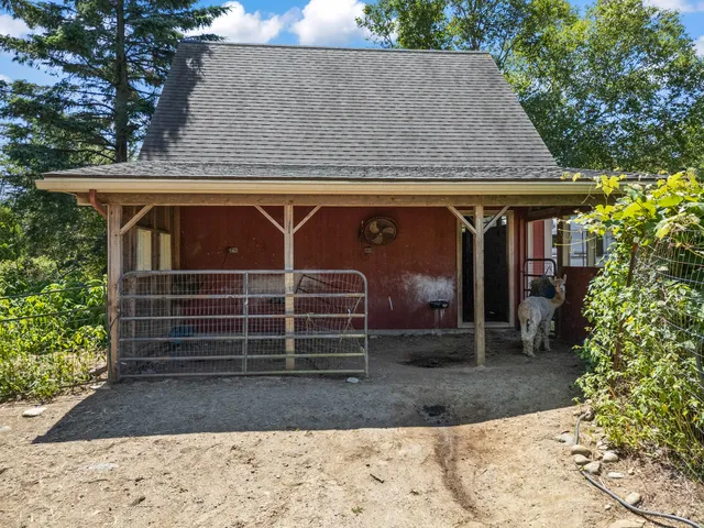 $775,000 | 1020 Hendricks Hill Road, Southport, ME 04576