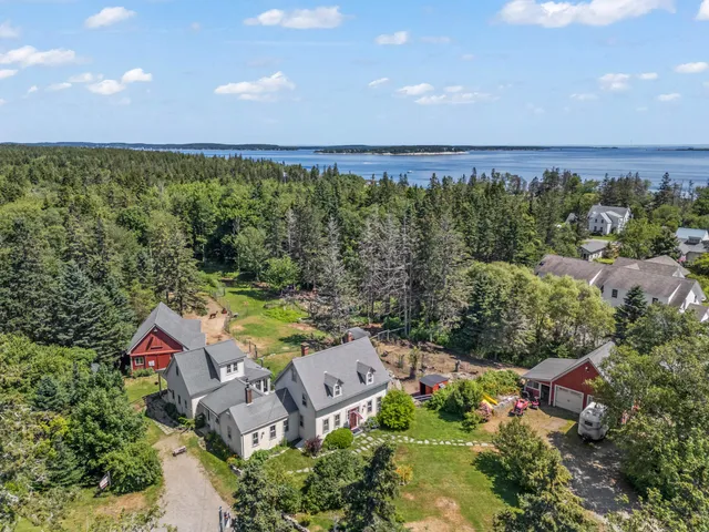 $775,000 | 1020 Hendricks Hill Road, Southport, ME 04576