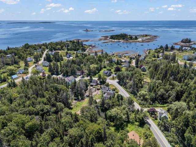 $775,000 | 1020 Hendricks Hill Road, Southport, ME 04576