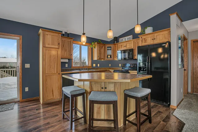 $299,900 | 216 Victory Loop, Sartell, MN 56377