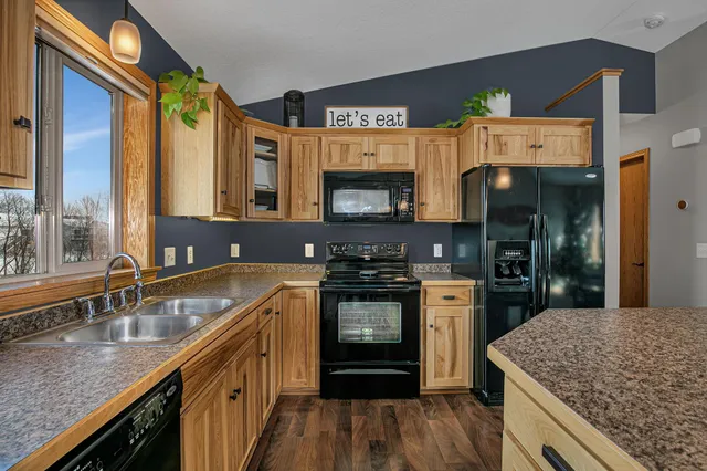 $299,900 | 216 Victory Loop, Sartell, MN 56377