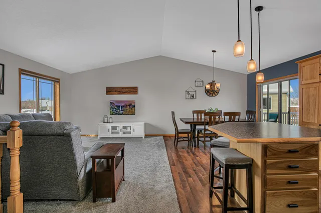 $299,900 | 216 Victory Loop, Sartell, MN 56377