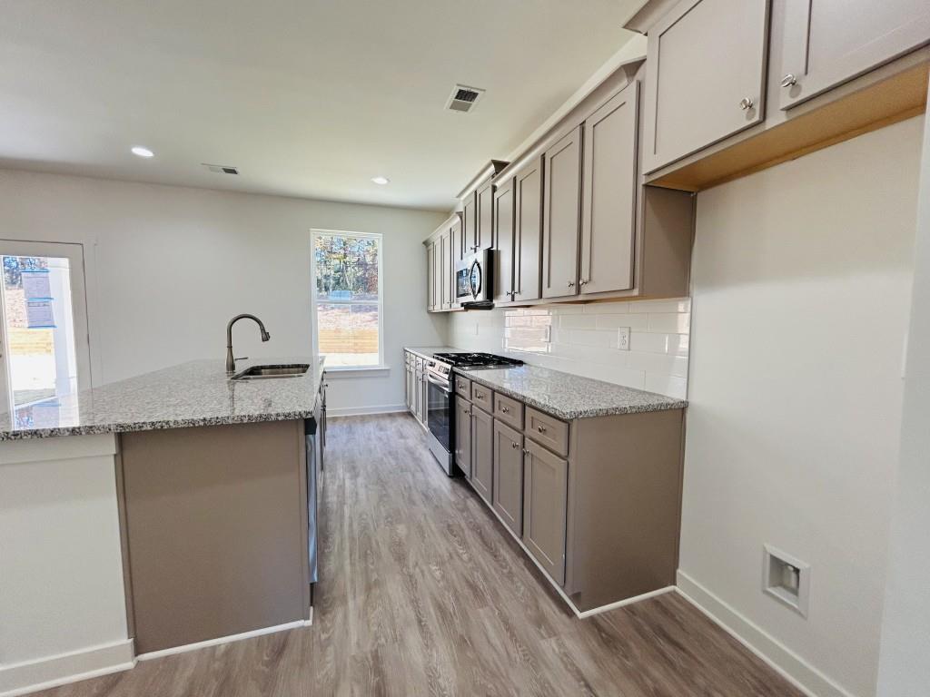 173 Annie Lane Statham, GA 30666 - Photo 4 of 41