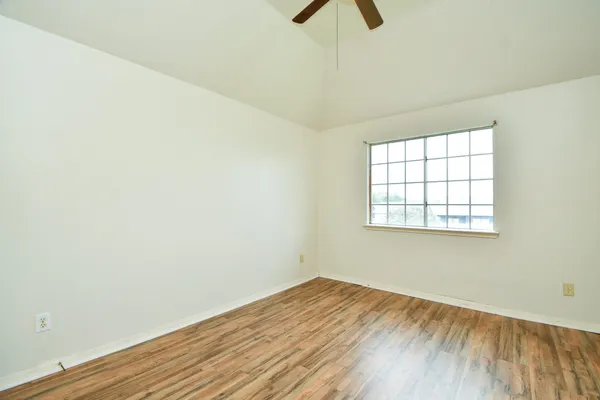 $2,200 | 4306 West Thunderwood Circle, Fresno, TX 77545