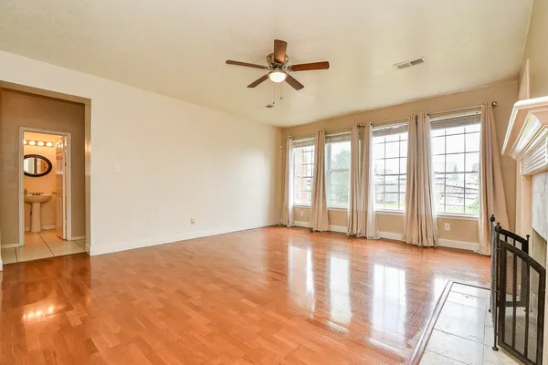 $2,200 | 4306 West Thunderwood Circle, Fresno, TX 77545