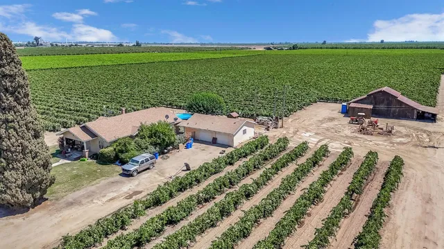$1,250,000 | 23326 Avenue 13, Madera, CA 93637