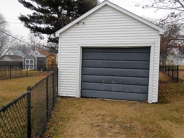 422 West 6th Street Rochester, IN 46975 - Photo 3 of 23
