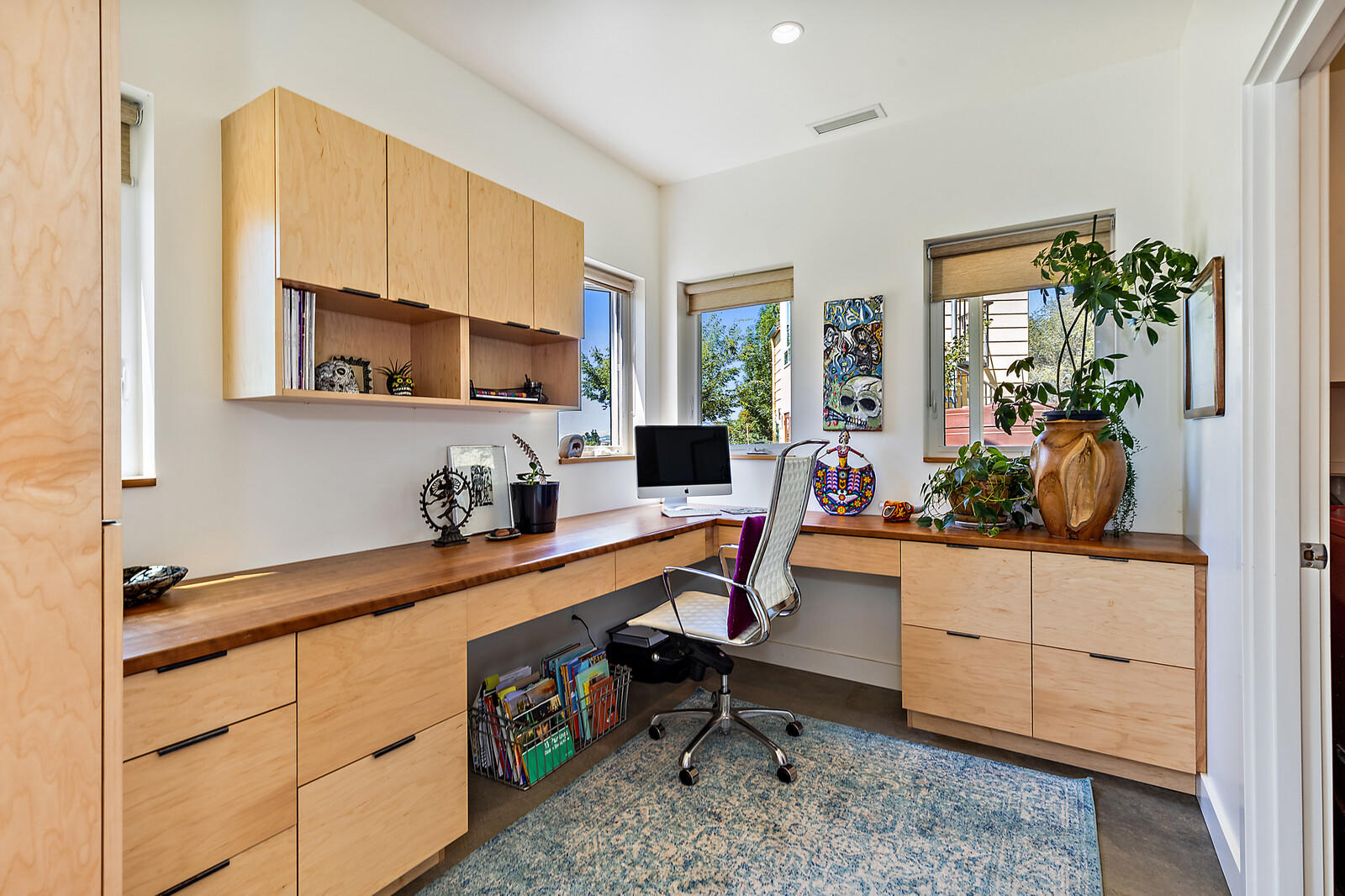 7075 Rapp Lane Talent, OR 97540 - Photo 14 of 54 Main floor office
