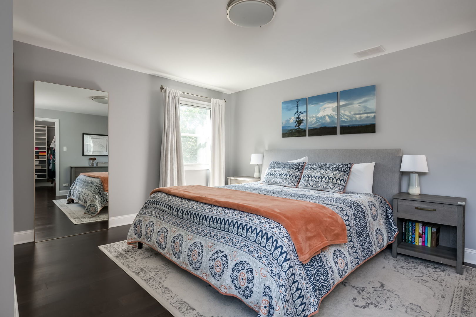 803 South Maple Avenue Oak Park, IL 60304 - Photo 13 of 31 a bedroom with a bed and wooden floor