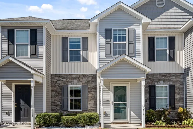 $1,275 | 216 Glen Cannon Drive, Jacksonville, NC 28546