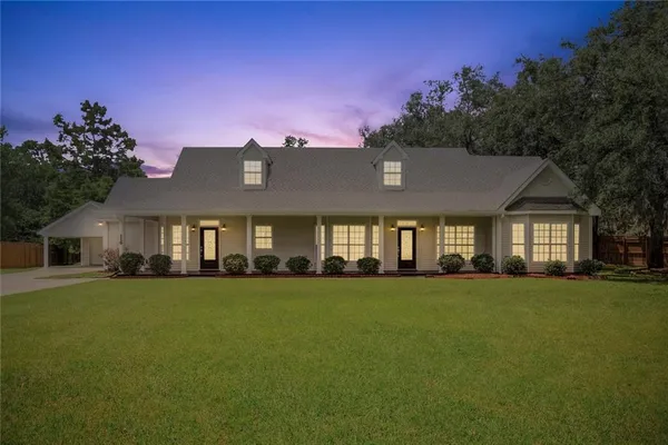 $395,000 | 116 Jessica Drive, Belle Chasse, LA 70037
