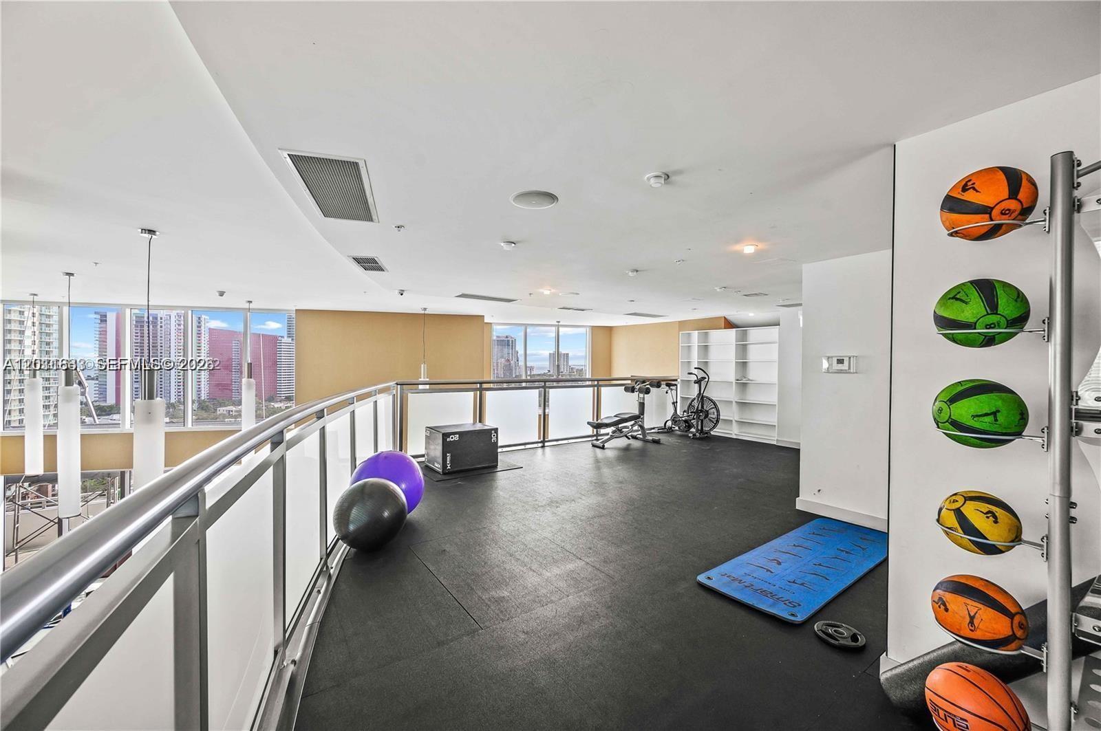 60 Southwest 13th Street, Unit 2014 Miami, FL 33130 - Photo 29 of 36