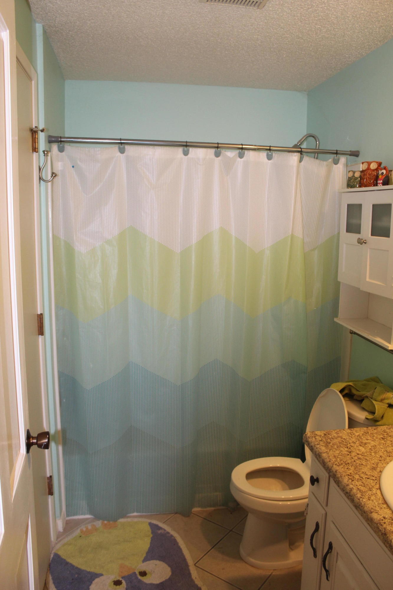 682 Trollview Road Grants Pass, OR 97527 - Photo 20 of 39 main bath