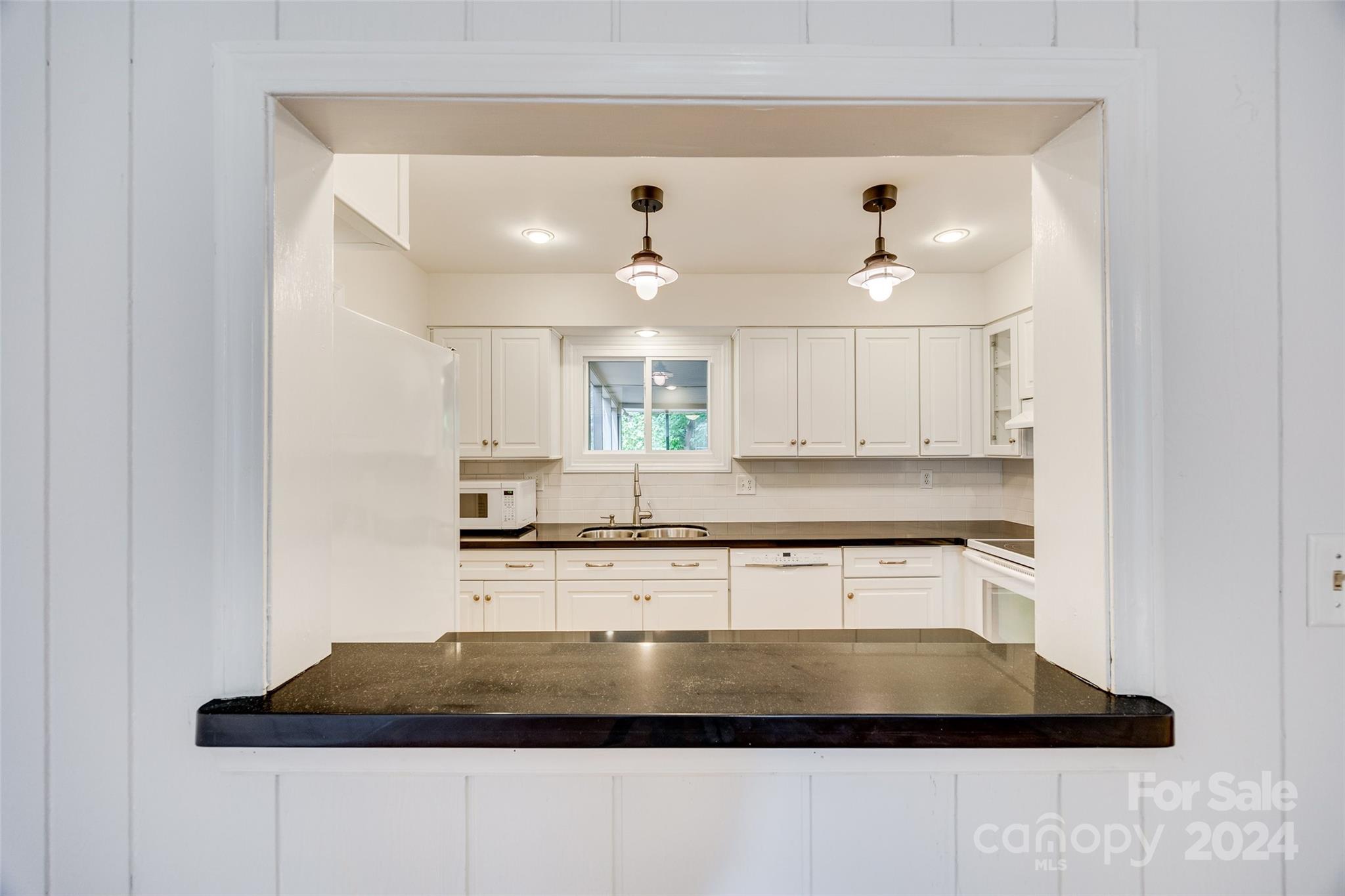 9034 Windjammer Drive Tega Cay, SC 29708 - Photo 5 of 40 Gallery Image 5