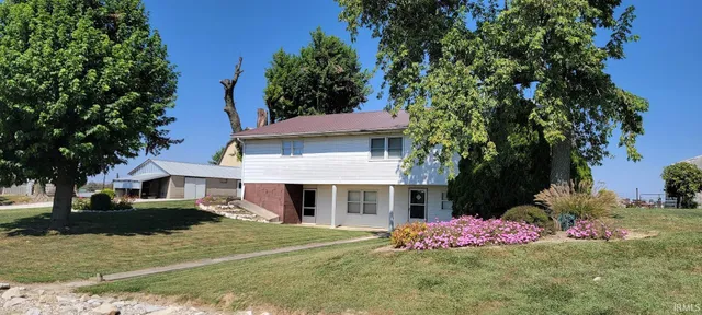 $500,000 | 3154 North 900th Street East, Montgomery, IN 47558