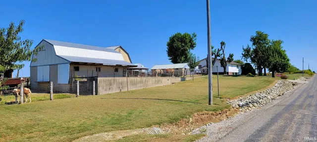 $500,000 | 3154 North 900th Street East, Montgomery, IN 47558