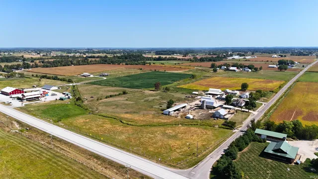 $500,000 | 3154 North 900th Street East, Montgomery, IN 47558