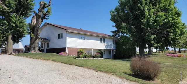 $500,000 | 3154 North 900th Street East, Montgomery, IN 47558