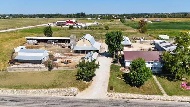 $500,000 | 3154 North 900th Street East, Montgomery, IN 47558