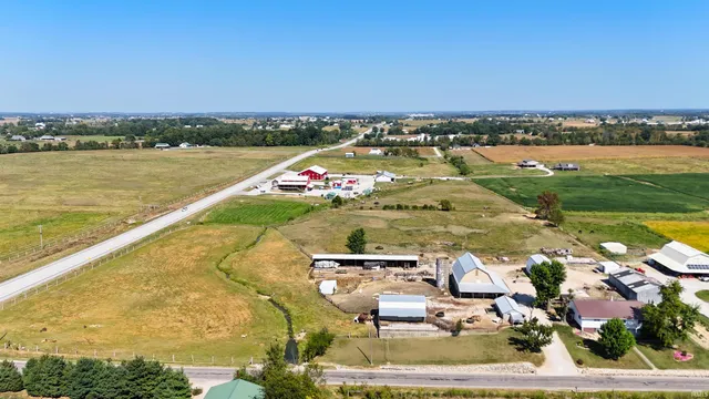 $500,000 | 3154 North 900th Street East, Montgomery, IN 47558