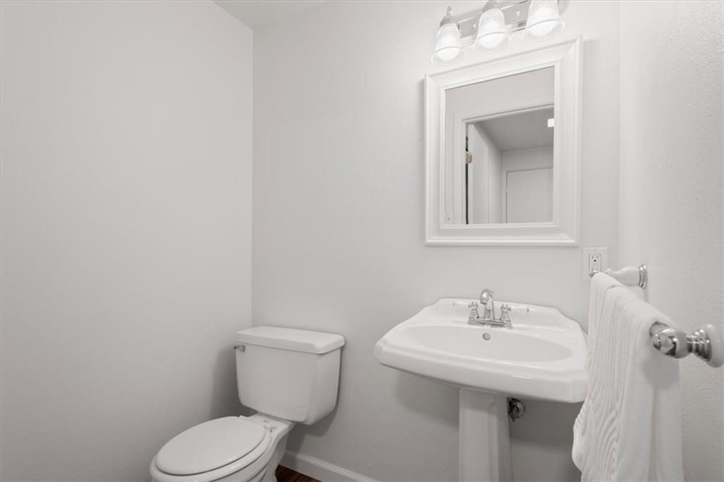 2023 Clearfork Road Bridgeville, PA 15017 - Photo 8 of 32 Gallery Image 8