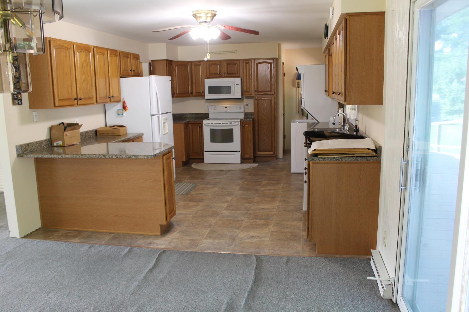 9062 Pheasant Trace W Drive Demotte, IN 46310 - Photo 3 of 14 1500x1000